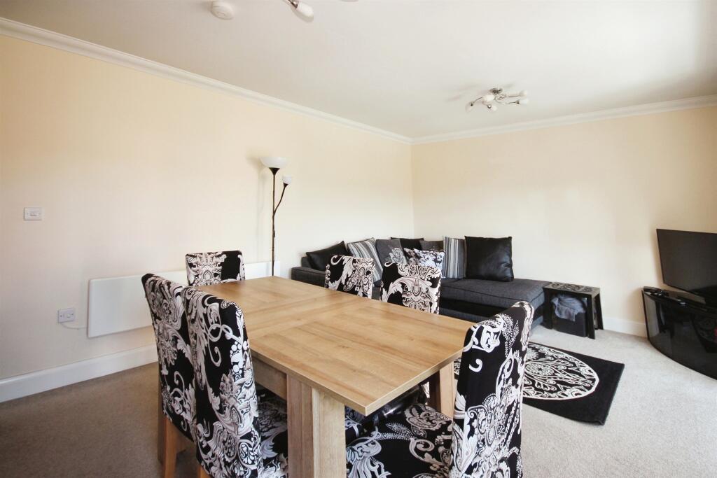 Additional property image - Trent Place, Warwick