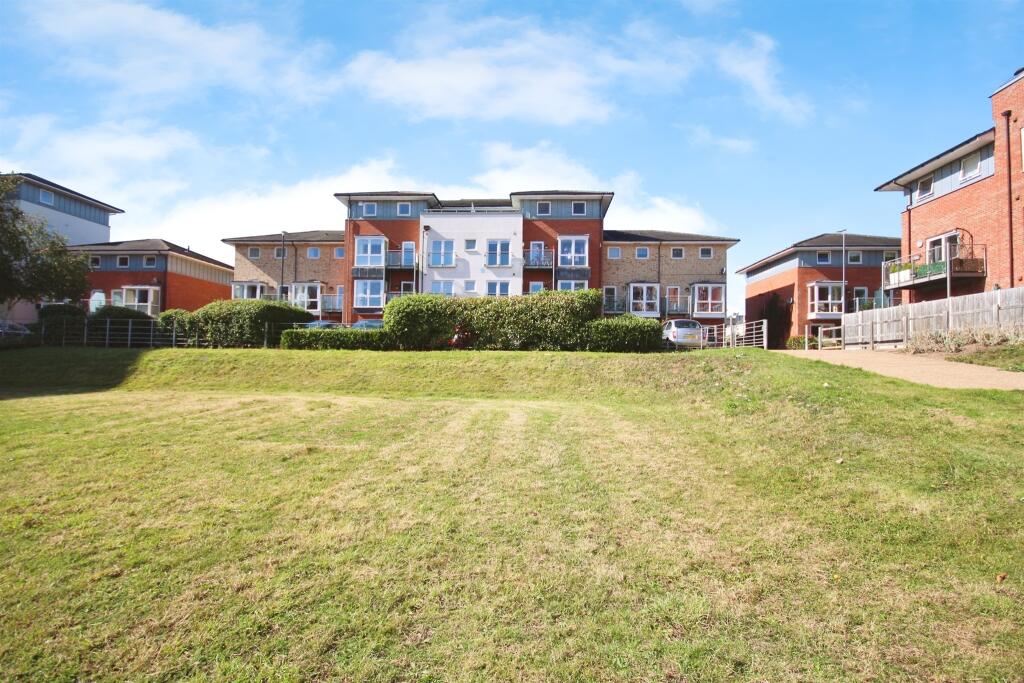 Additional property image - Trent Place, Warwick
