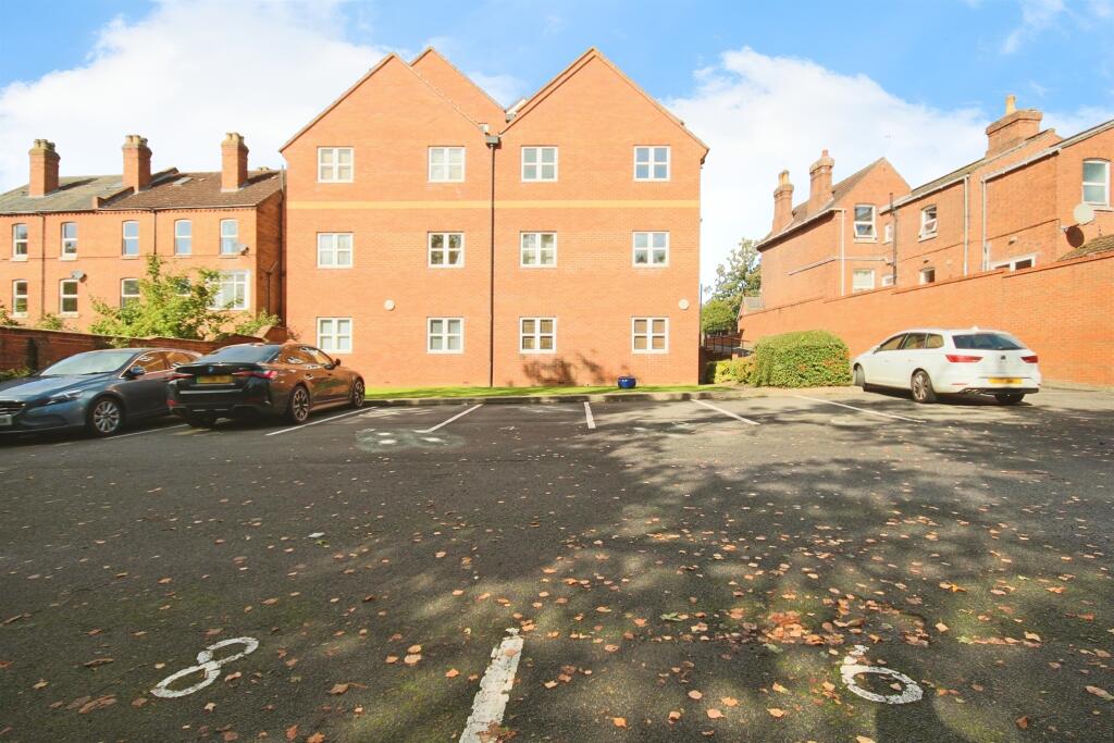 Additional property image - Emscote Road, Warwick
