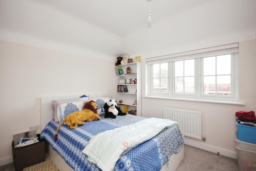 Additional property image - Perrywood Way, WARWICK