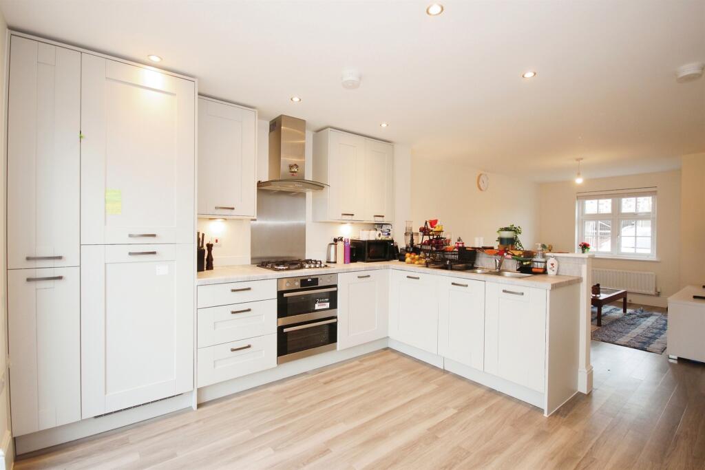 Additional property image - Perrywood Way, WARWICK