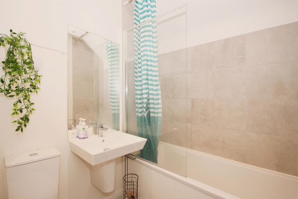 Additional property image - Perrywood Way, WARWICK