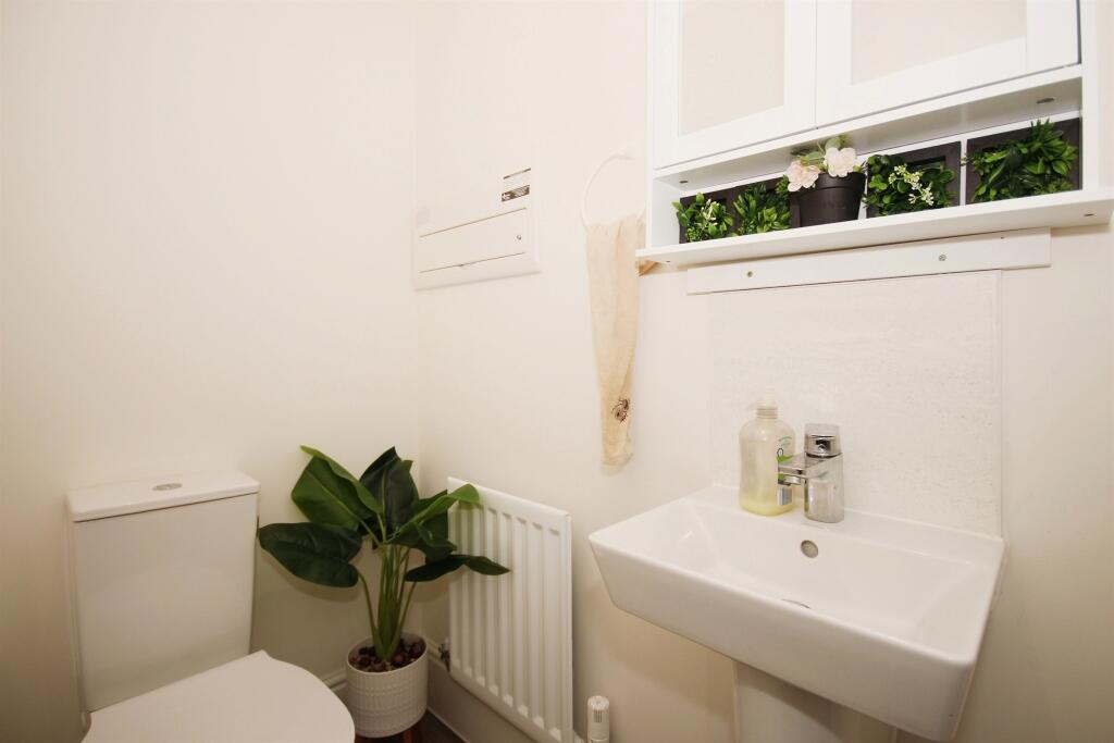 Additional property image - Perrywood Way, WARWICK