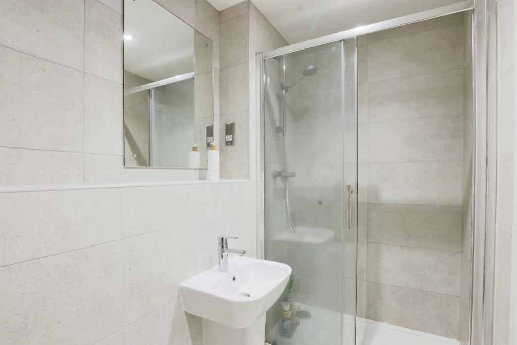 Additional property image - Kingfisher Close, Warwick