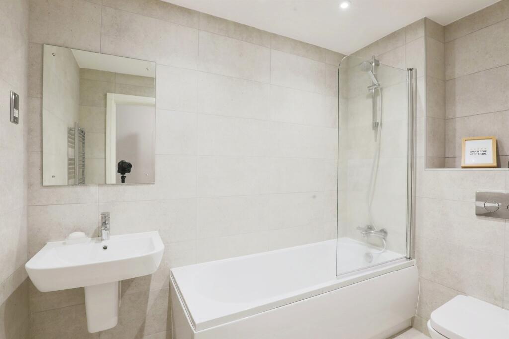 Additional property image - Kingfisher Close, Warwick