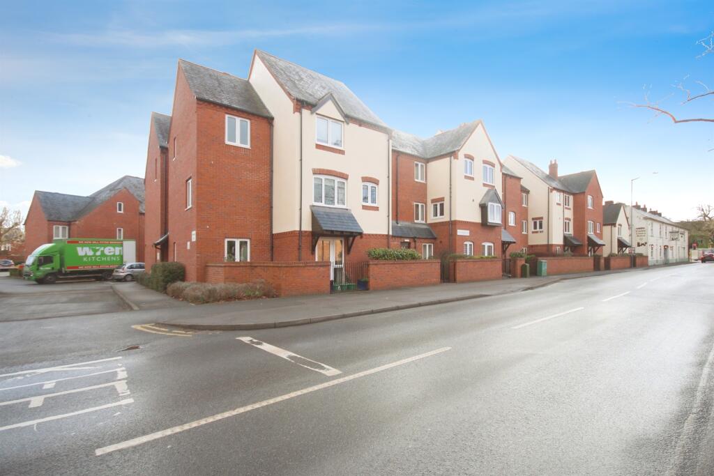Main image of property: Coventry Road, Warwick