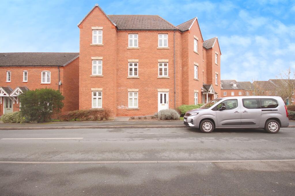 Main image of property: The Marish, Warwick