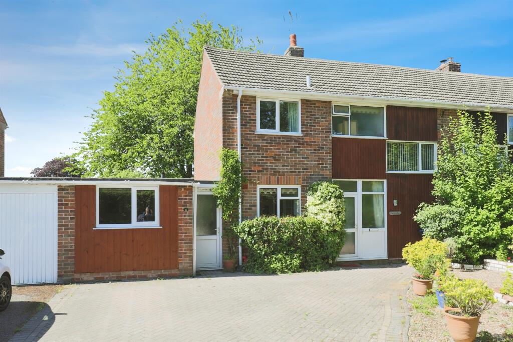 Main image of property: Park Close, Claverdon, Warwick