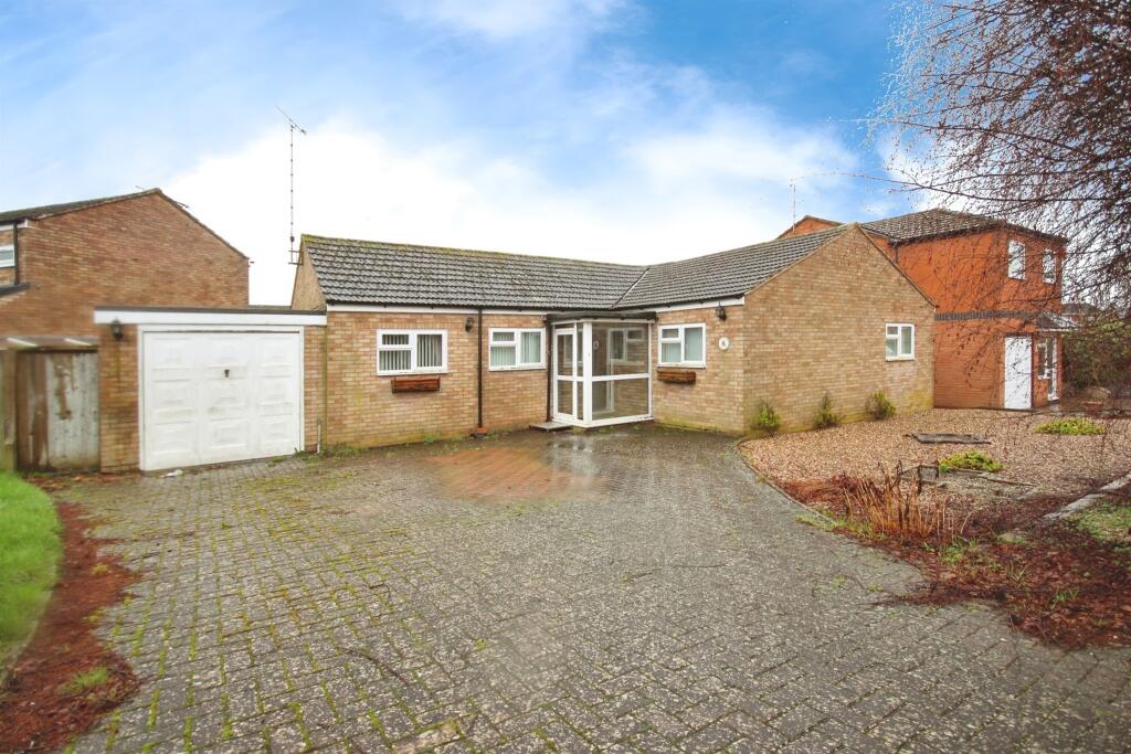 Main image of property: Woodway Avenue, Hampton Magna, Warwick