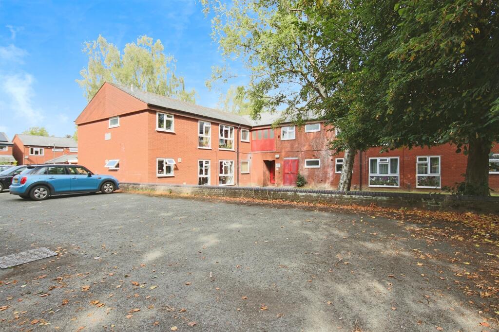 Main image of property: Arncliffe Way, Warwick