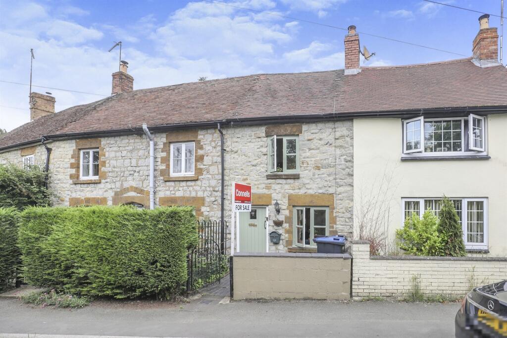 1 bedroom terraced house for sale in Banbury Road, Warwick, CV35