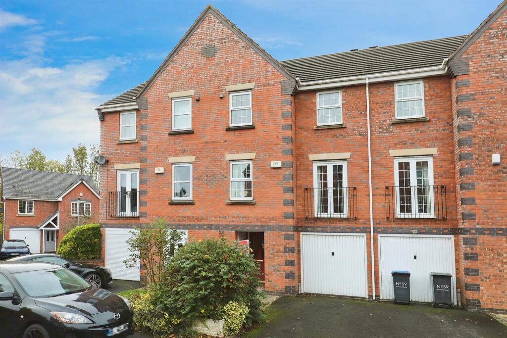4 bedroom town house for sale in Hammond Green, Wellesbourne, Warwick, CV35