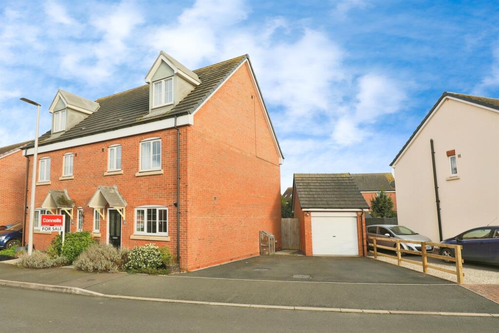 Main image of property: Cozens Street, Wellesbourne, Warwick