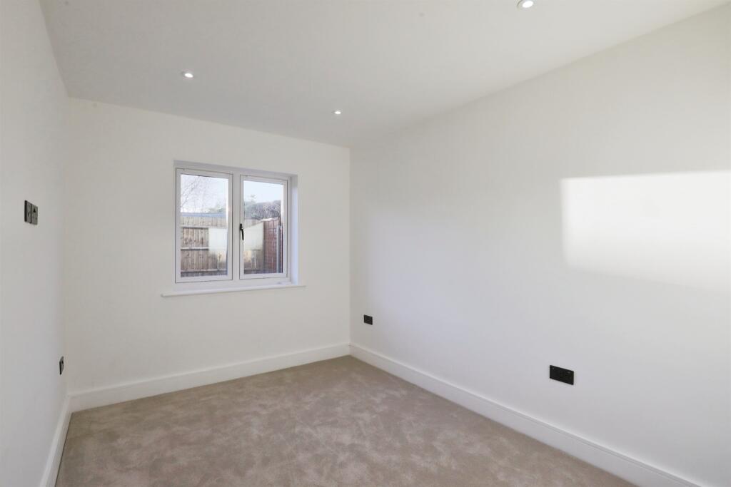 Additional property image - Greenfields Close, Shipston-On-Stour