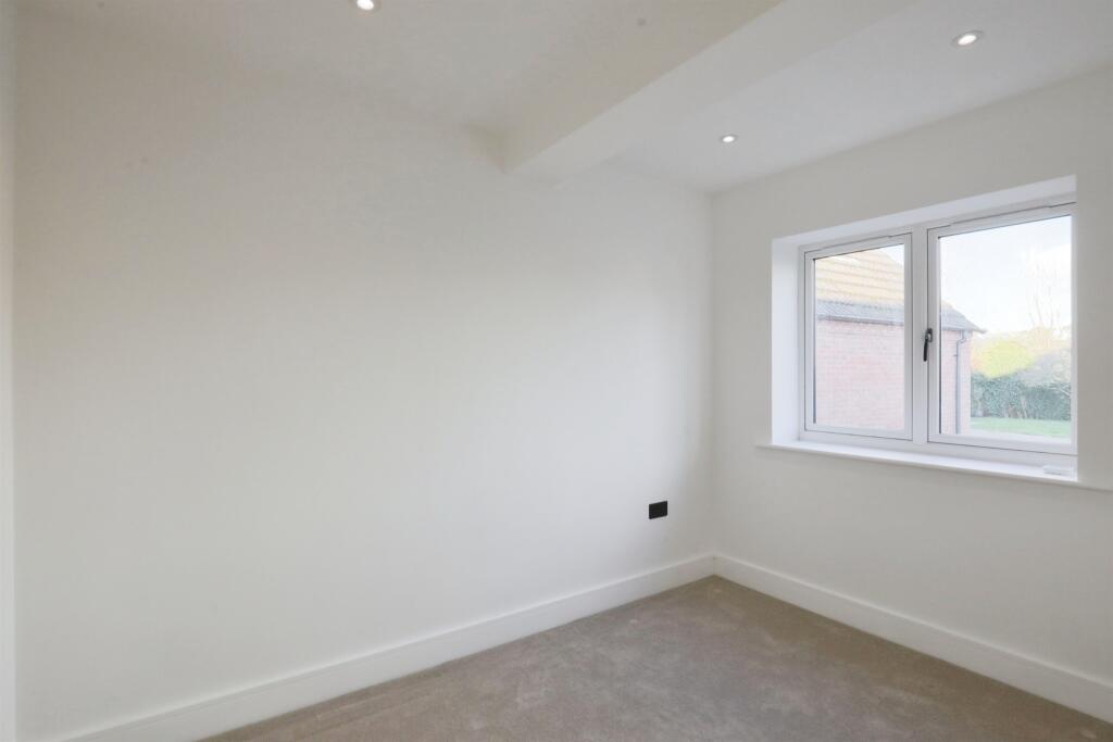 Additional property image - Greenfields Close, Shipston-On-Stour