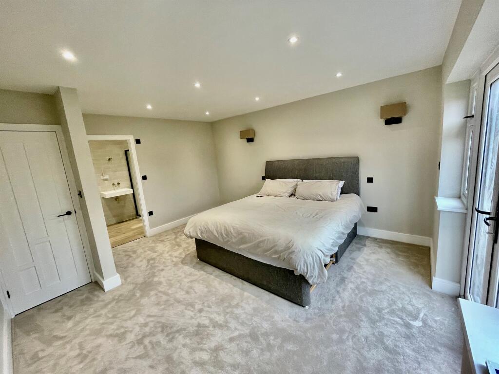 Additional property image - Greenfields Close, Shipston-On-Stour