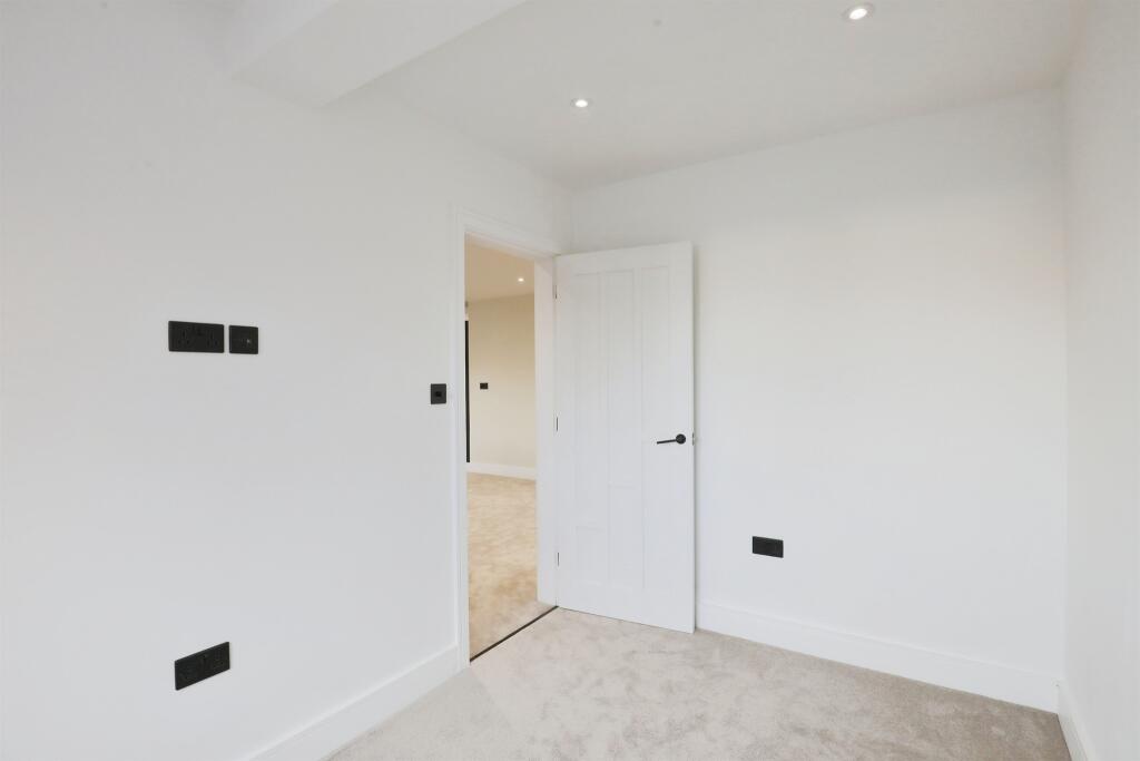 Additional property image - Greenfields Close, Shipston-On-Stour