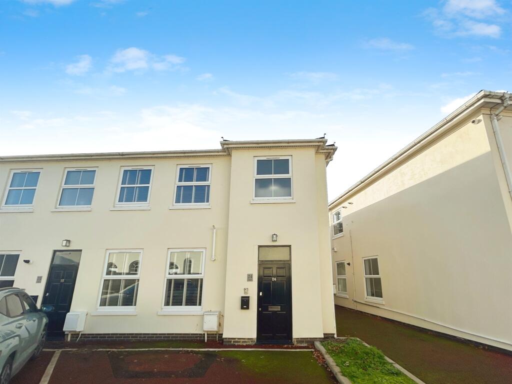 Main image of property: Walton Road, Wellesbourne, Warwick