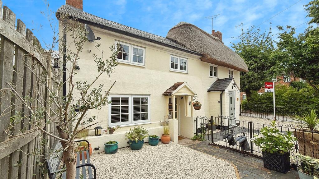 Main image of property: Chapel Street, Wellesbourne, Warwick