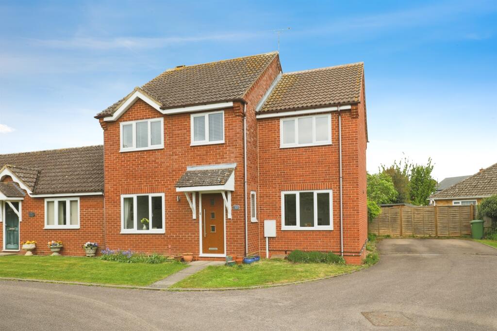 Main image of property: Bettridge Place, Wellesbourne, Warwick