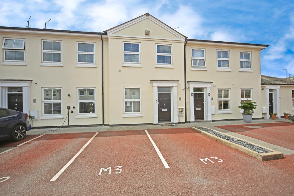 Main image of property: Walton Road, Wellesbourne, Warwick