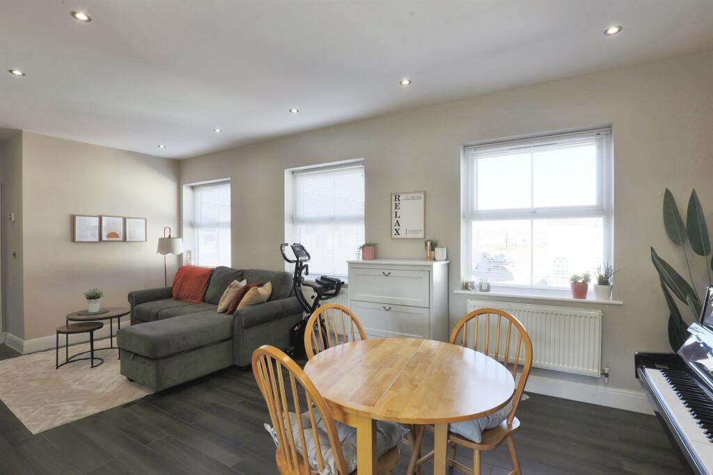 Main image of property: Walton Road, Wellesbourne, Warwick