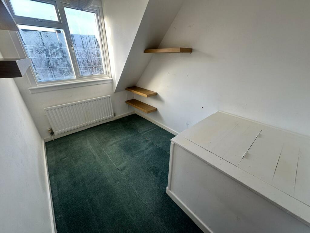 Additional property image - Hadrians Walk, Alcester