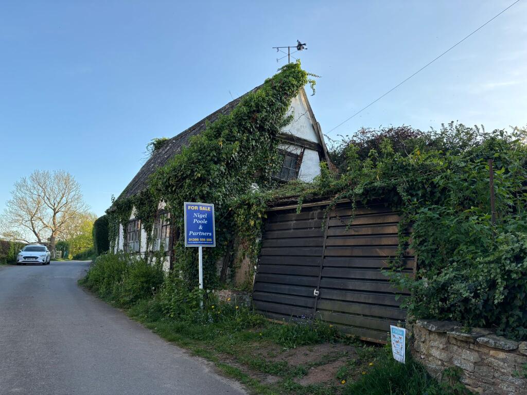 Main image of property: Malthouse Lane, Church Lench, Evesham