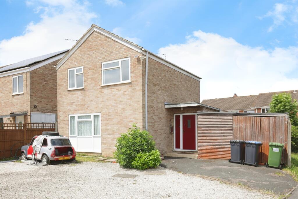 Main image of property: Hillside Road, STRATFORD-UPON-AVON