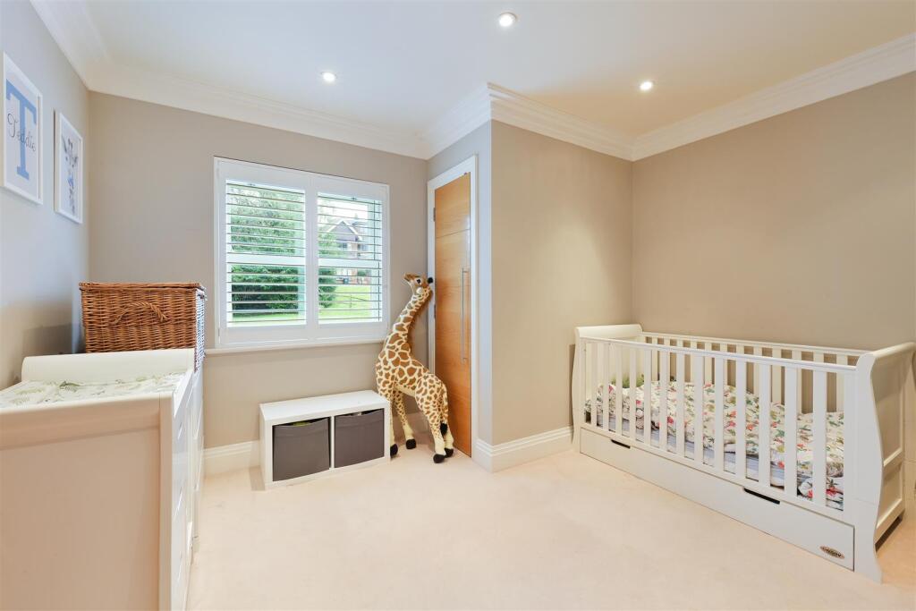 Additional property image - High Oaks Close, Coulsdon