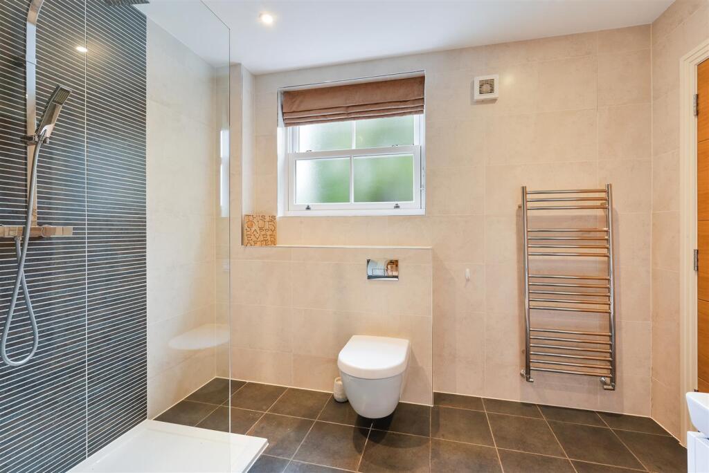 Additional property image - High Oaks Close, Coulsdon