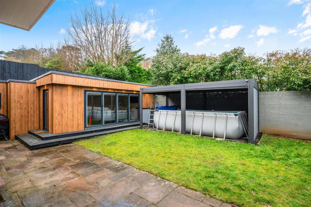 Additional property image - High Oaks Close, Coulsdon