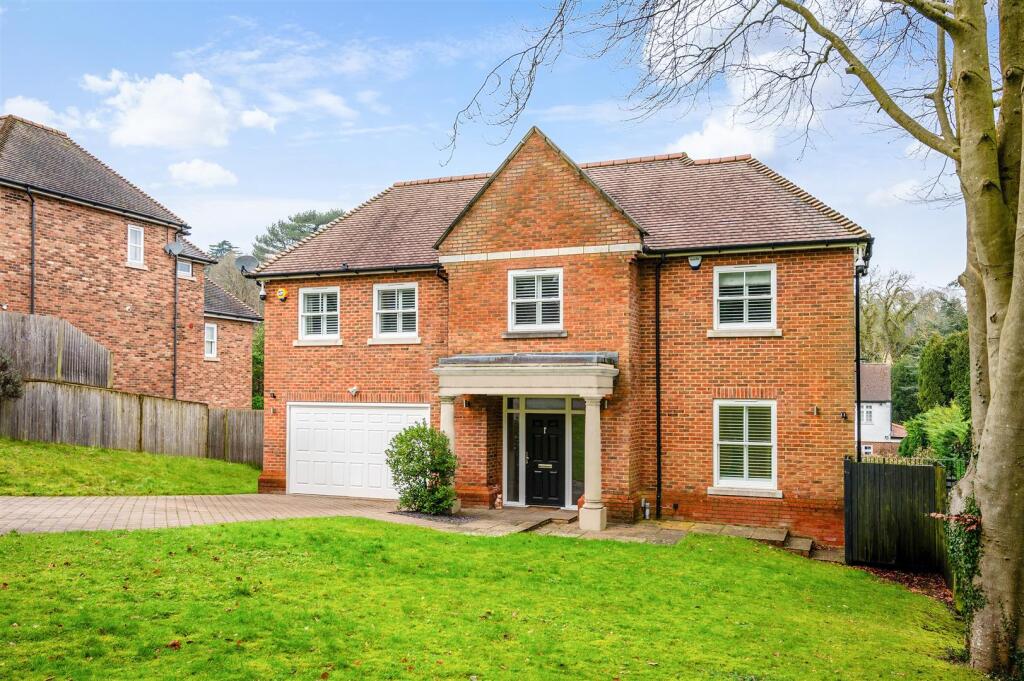 Additional property image - High Oaks Close, Coulsdon