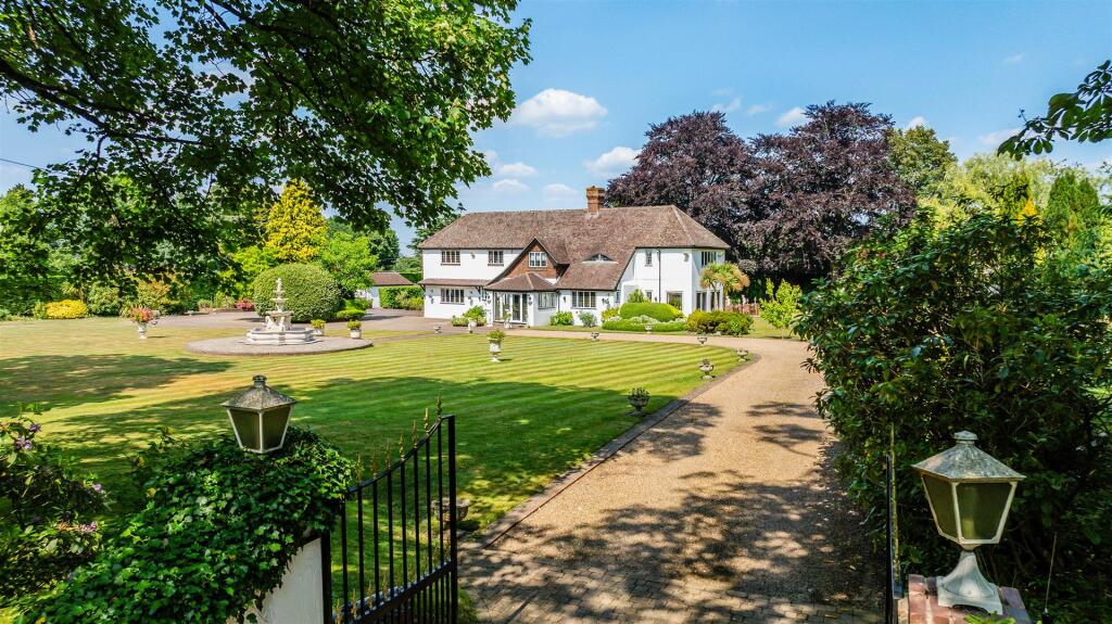 Main image of property: Rushmore Hill, Knockholt, Sevenoaks, TN14 7NL