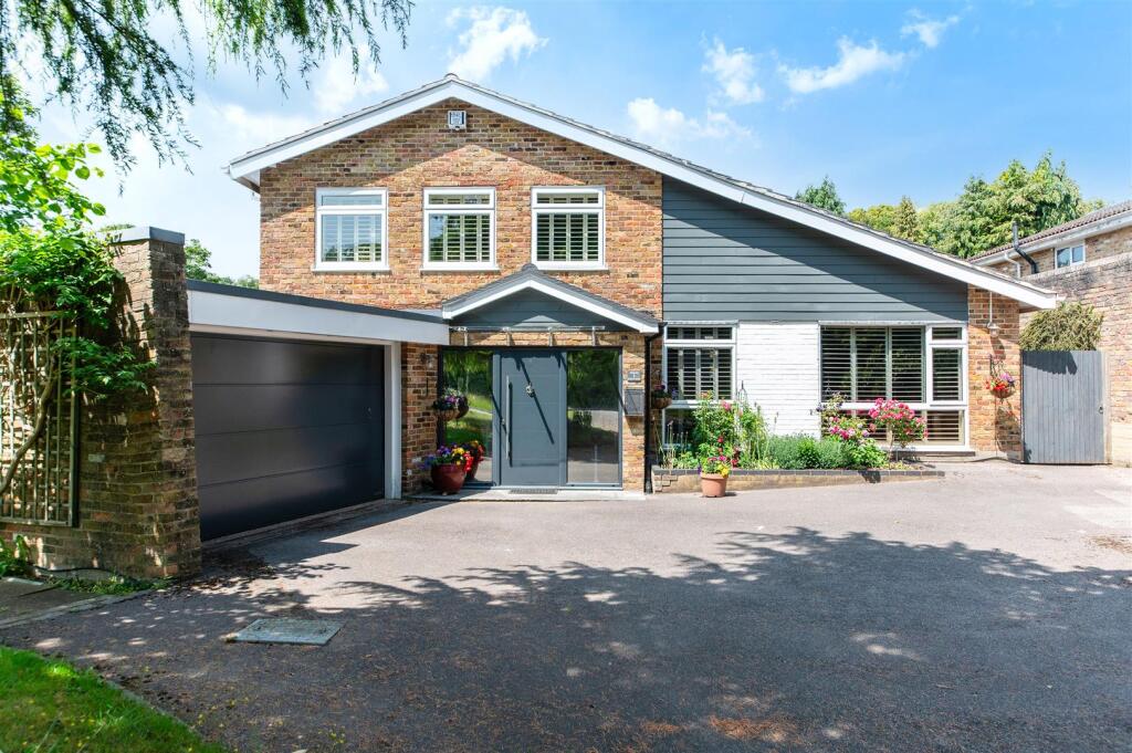Main image of property: Cleave Prior, Chipstead