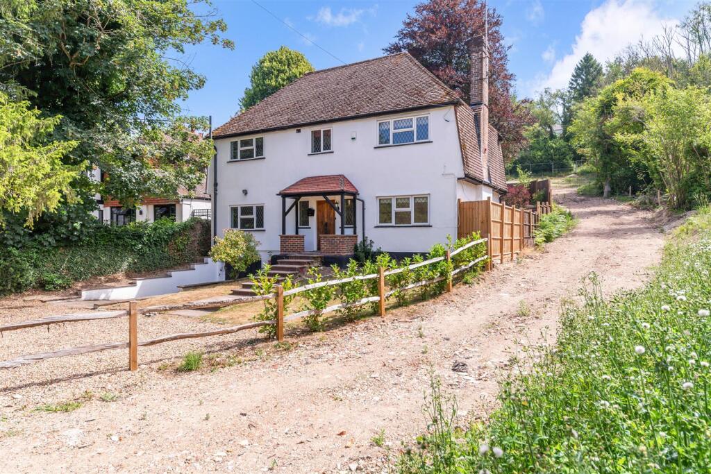 Main image of property: Outwood Lane, Chipstead