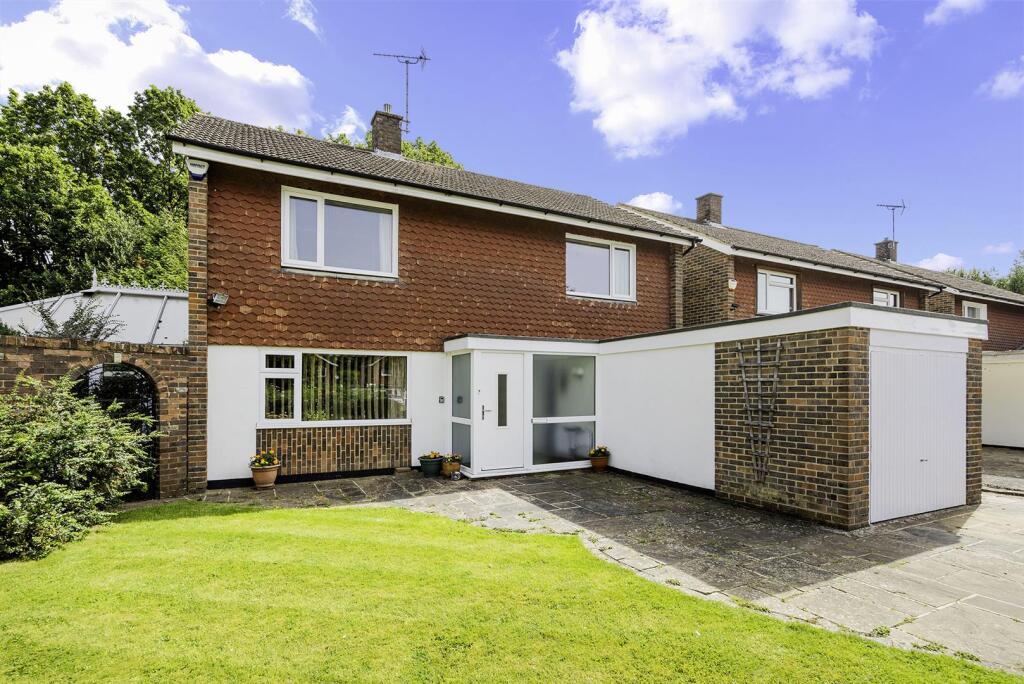 Main image of property: Woodgavil, Banstead