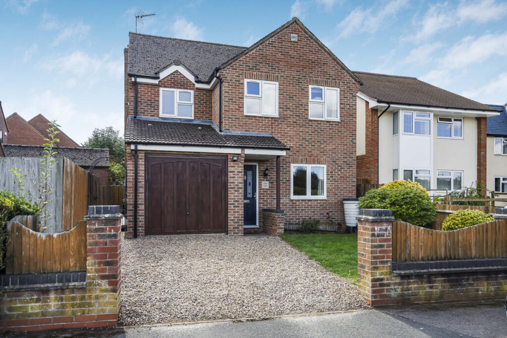 Main image of property: Newells Close, Stadhampton, OX44
