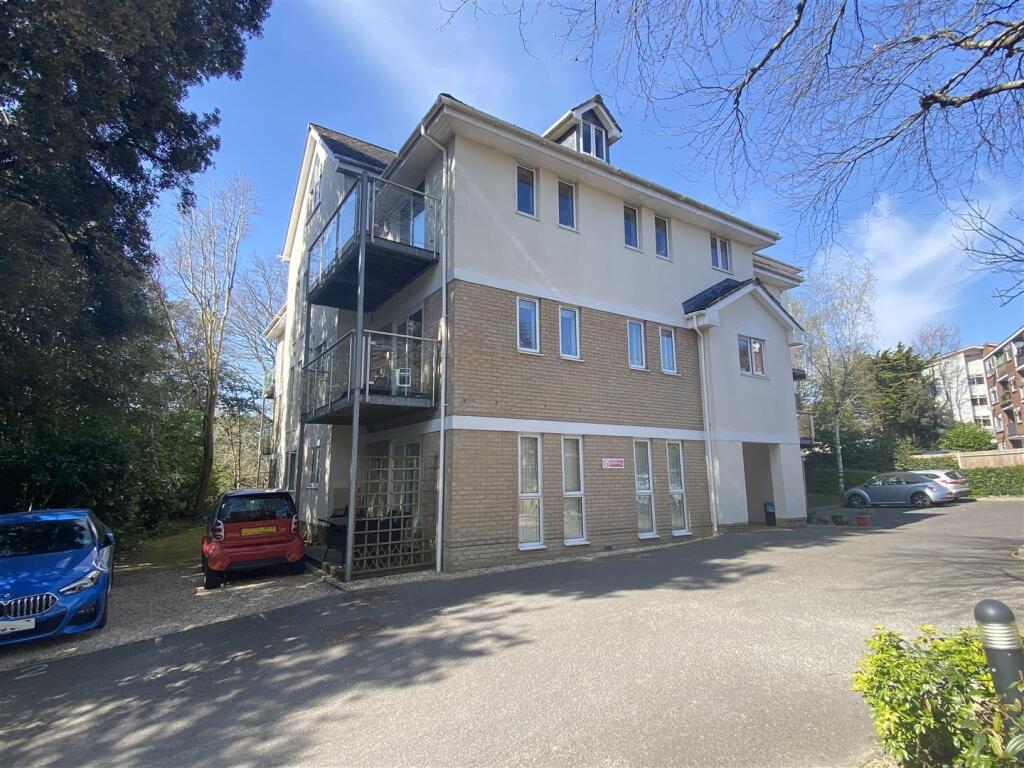 Main image of property: Emeralds, 123 North Road, Poole