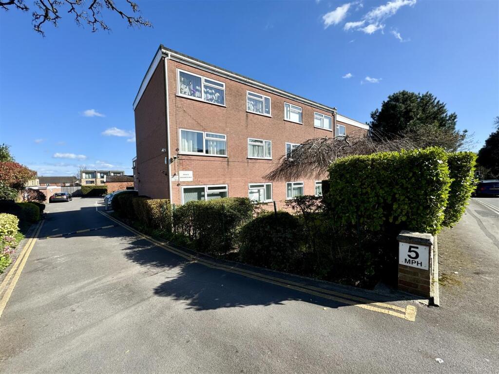 Main image of property: Bournemouth Road, Lower Parkstone, Poole