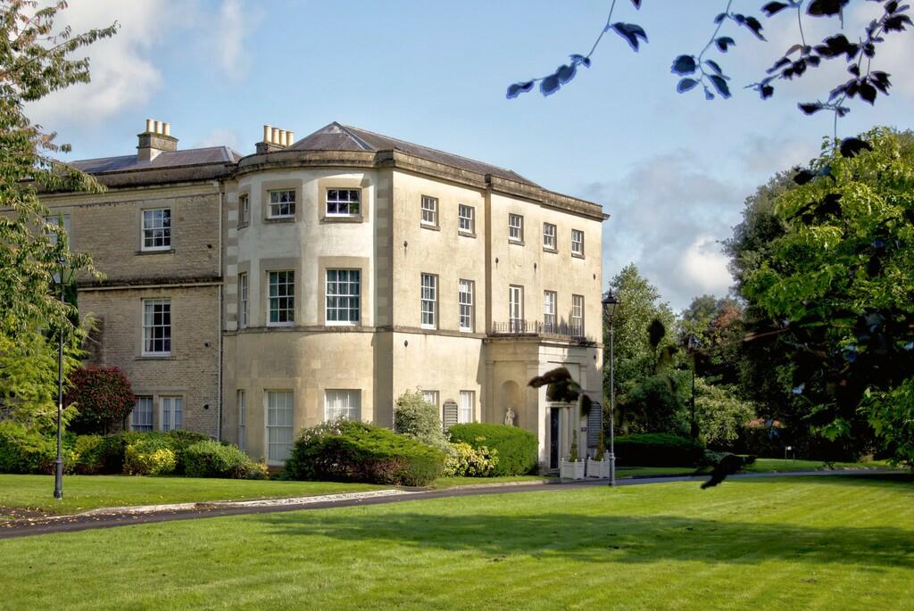 2 bedroom penthouse for sale in Academy Drive, Corsham, SN13