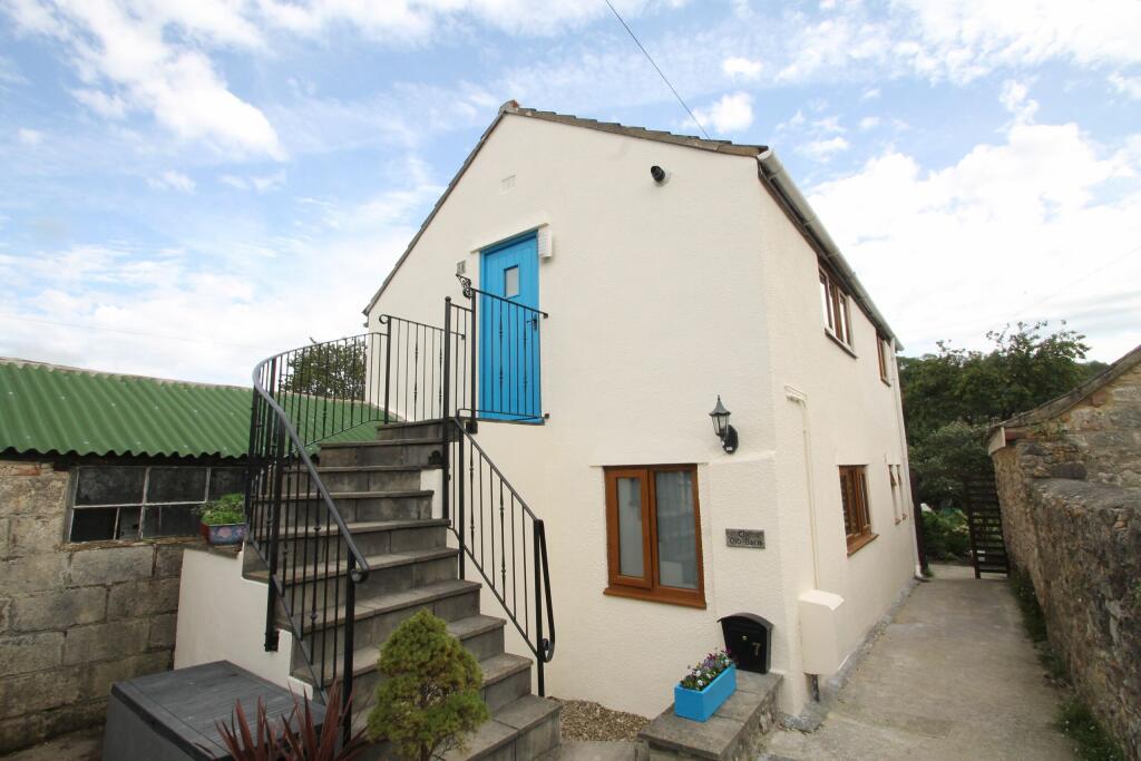 2 bedroom detached house for sale in St Thomas Street, Wells, BA5