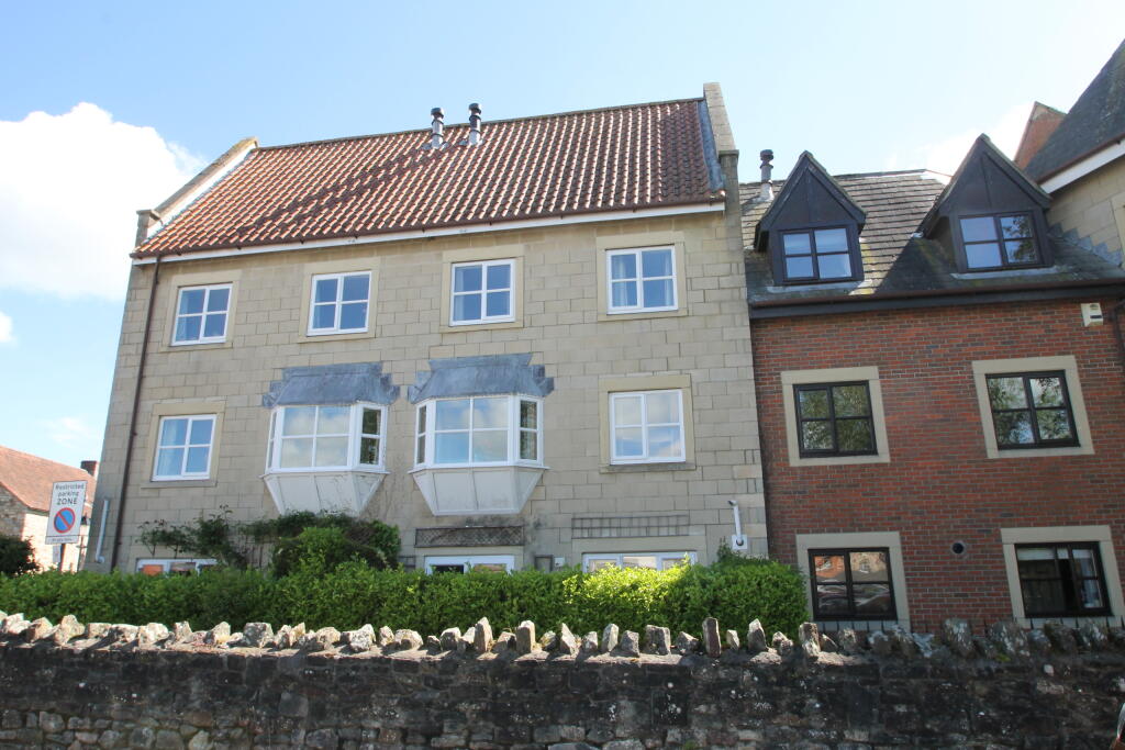 3 bedroom terraced house for sale in Carlton Mews, Wells, BA5