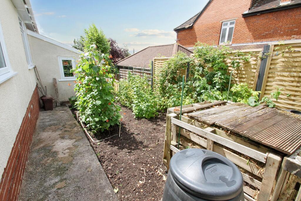 Additional property image - Ash Lane, Wells,