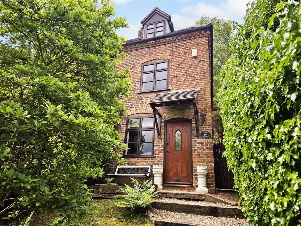 2 bedroom cottage for sale in Dowles Road, Bewdley, DY12