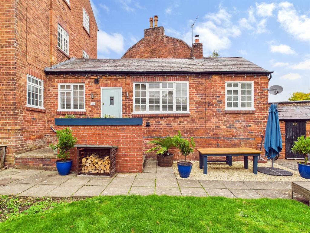 Main image of property: Park Alley, High Street, Bewdley