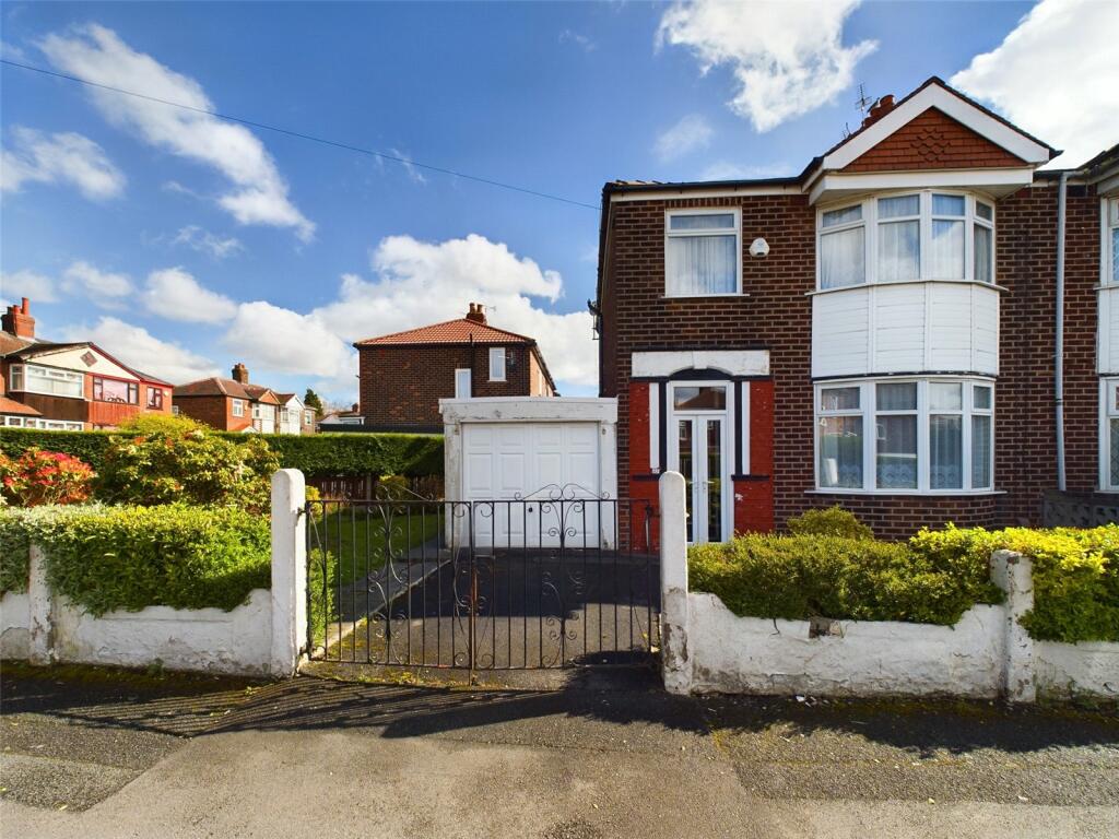 3 bedroom semidetached house for sale in Hemmons Road, Longsight
