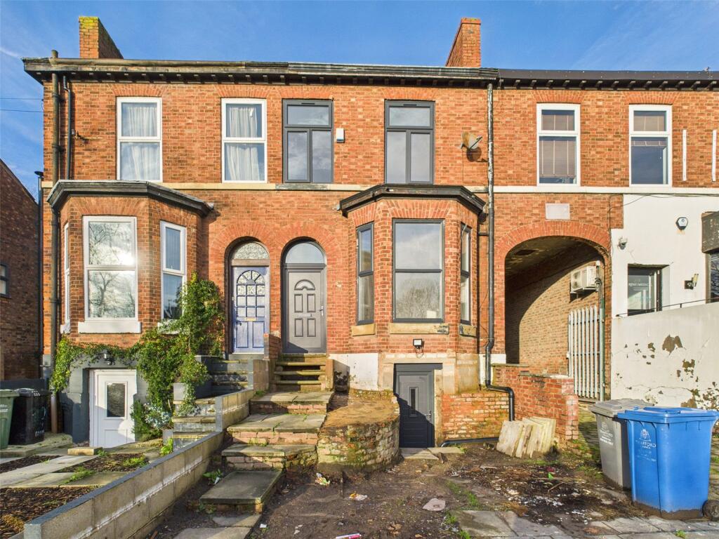Main image of property: Urmston Lane, Stretford, Manchester, Greater Manchester, M32