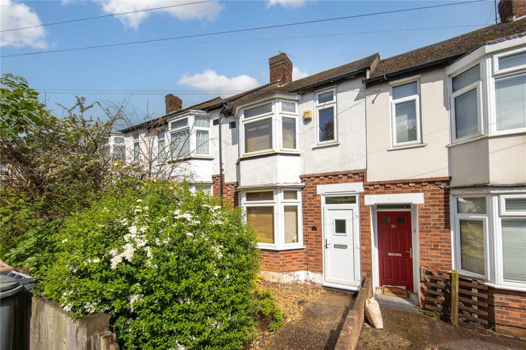 2 bedroom terraced house for sale in Preston Gardens, Luton