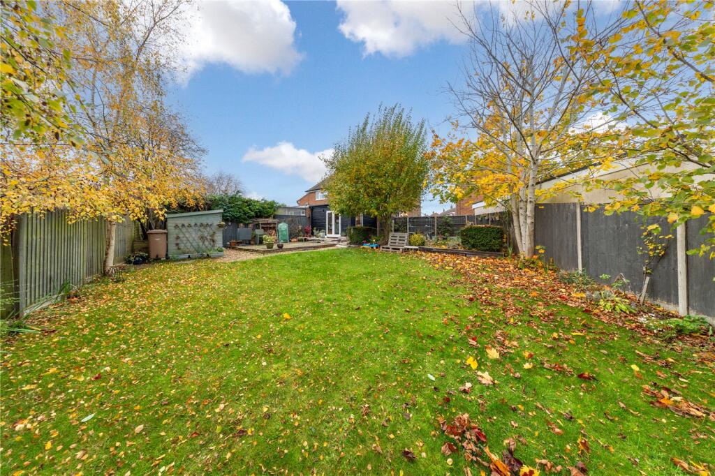 Main image of property: Field End Close, Luton, Bedfordshire, LU2